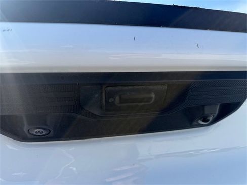 Used 2024 Chevrolet Silverado 1500 LT Trail Boss w/ Convenience Package II image 10