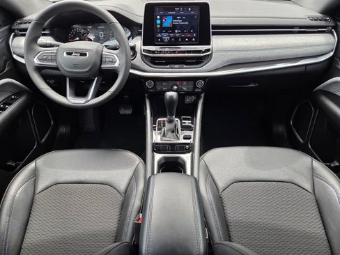 Certified 2025 Jeep Compass Latitude AWD/4WD image 17