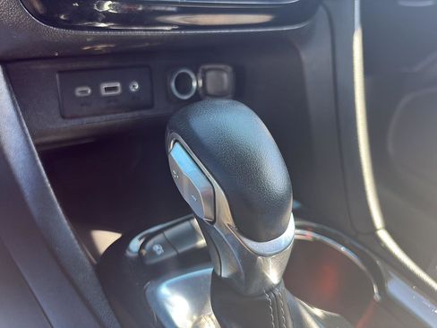Used 2023 Buick Encore GX Select FWD image 17