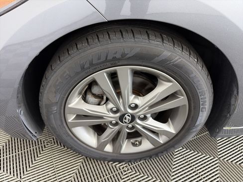 Used 2018 Hyundai Elantra Value Edition w/ Cargo Package FWD image 13