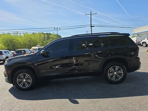 Used 2025 Chevrolet Traverse LT w/ Driver Confidence Package FWD image 6