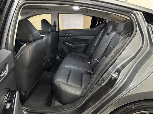 Used 2023 Nissan Altima 2.0 SR image 32