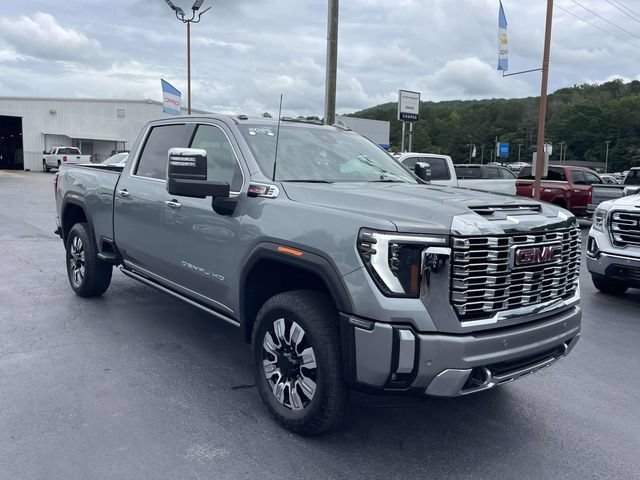 Certified 2025 GMC Sierra 3500 Denali w/ Denali Reserve Package AWD/4WD image 6