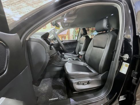 Used 2024 Volkswagen Tiguan SE AWD/4WD image 10
