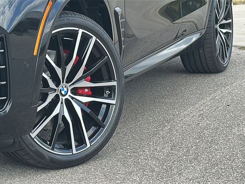 New 2026 BMW X5 xDrive40i w/ M Sport Package image 3