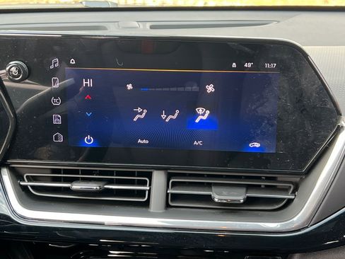 Used 2024 Chevrolet Trax RS image 21