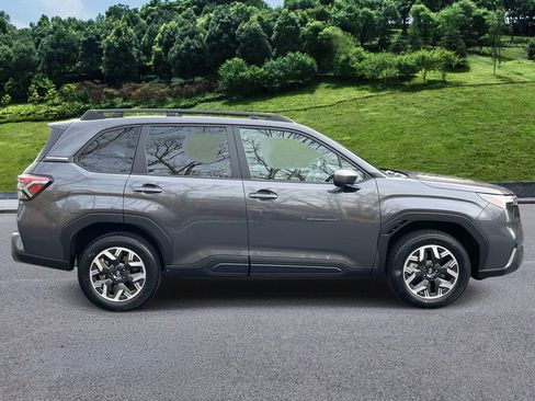 New 2026 Subaru Forester Premium image 6