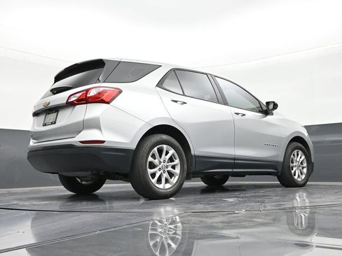 Used 2020 Chevrolet Equinox LS image 24