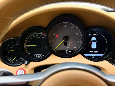 Used 2017 Porsche Cayenne S image 20