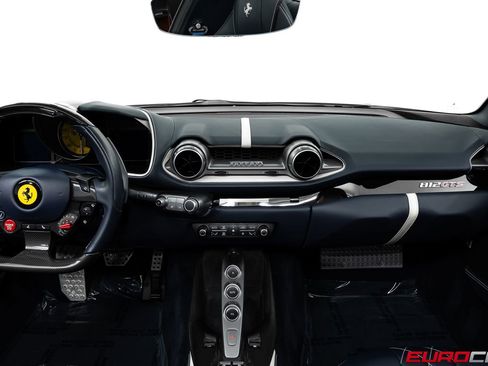 Used 2021 Ferrari 812 GTS RWD image 30