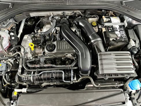 Used 2025 Volkswagen Jetta Sport FWD image 31