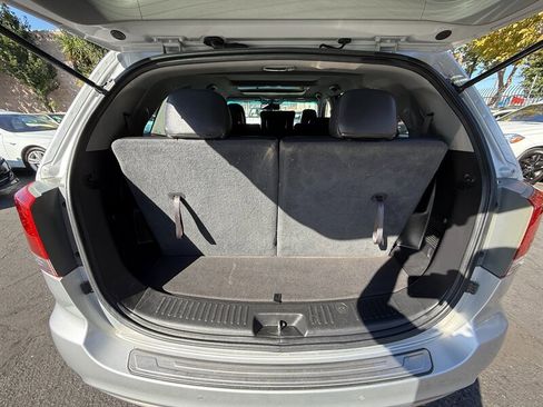 Used 2012 Kia Sorento SX w/ SX Premium Pkg image 11