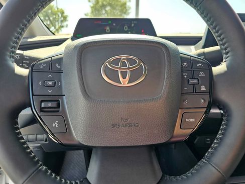Certified 2026 Toyota Prius XLE FWD image 22