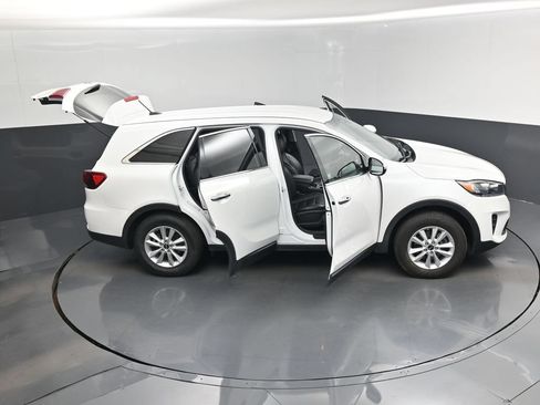 Used 2020 Kia Sorento FWD V6 image 18
