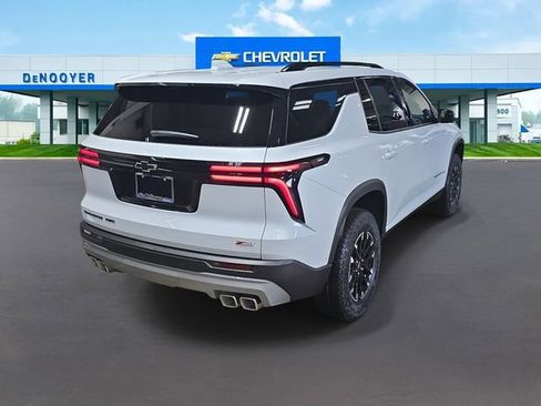 New 2026 Chevrolet Traverse Z71 w/ Enhanced Driving Package image 6
