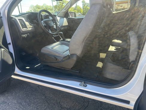Used 2015 Chevrolet Colorado W/T image 21
