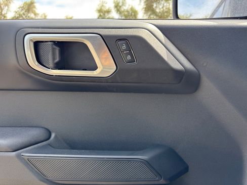 New 2026 Ford Bronco Badlands image 16