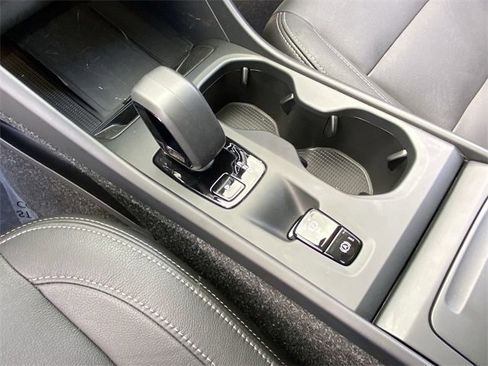 New 2025 Volvo XC40 B5 Core w/ Protection Package Premier image 23