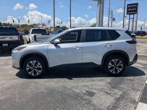 Used 2023 Nissan Rogue SV FWD image 8