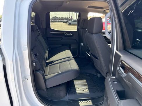 Used 2022 GMC Sierra 1500 Elevation w/ X31 Off-Road Package AWD/4WD image 11