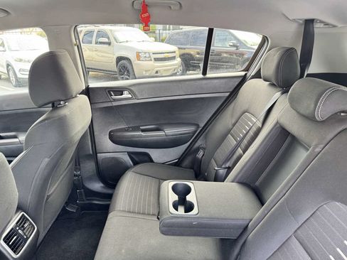 Used 2018 Kia Sportage LX AWD/4WD image 25