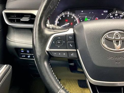 Used 2022 Toyota Highlander Platinum FWD image 21