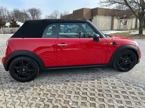 Used 2013 MINI Cooper Convertible image 4