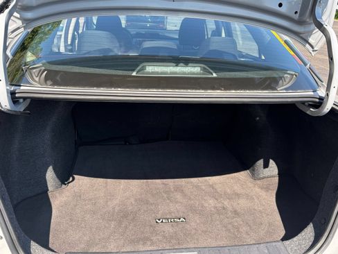 Used 2025 Nissan Versa SV FWD image 29