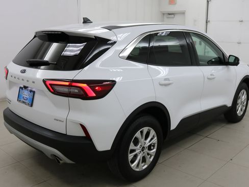 Used 2023 Ford Escape Active w/ Tech Pack #2 image 8