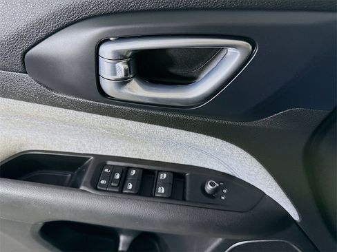 Used 2022 Jeep Compass Latitude image 23