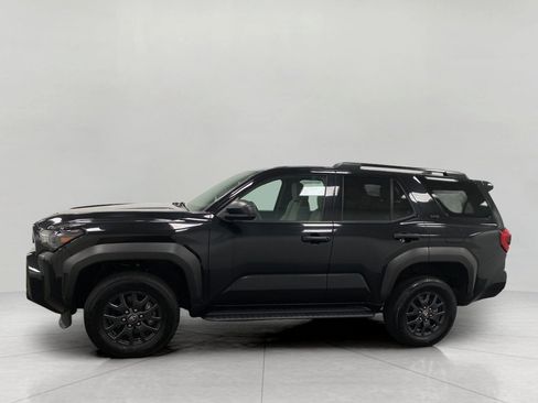 Used 2025 Toyota 4Runner SR5 AWD/4WD image 9