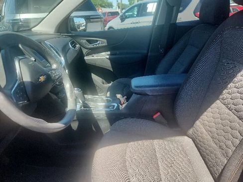 Used 2020 Chevrolet Equinox LT FWD image 9