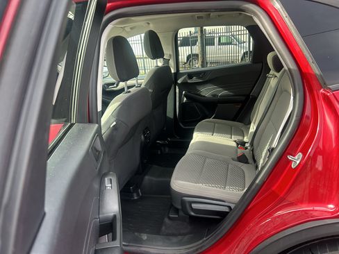Used 2022 Ford Escape SE w/ SE Sport Appearance Package AWD/4WD image 33