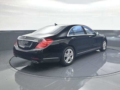 Used 2017 Mercedes-Benz S 550 4MATIC Sedan image 7