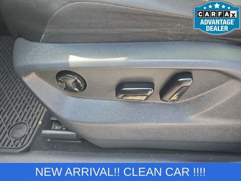 Used 2021 Volkswagen Tiguan SE w/ Panoramic Sunroof Package FWD image 27