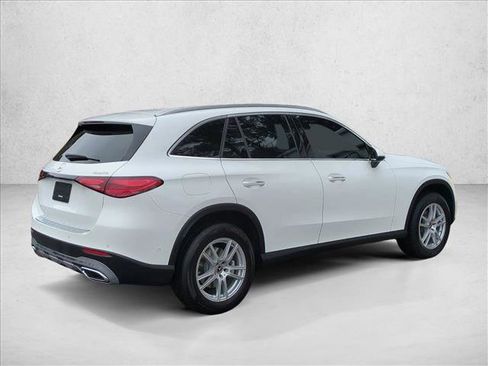 Used 2023 Mercedes-Benz GLC 300 4MATIC image 5