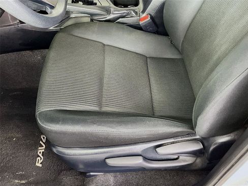 Used 2016 Toyota RAV4 LE AWD/4WD image 21