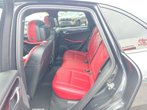 Used 2023 Porsche Macan Turbo AWD/4WD image 12