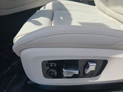 New 2026 BMW X5 xDrive40i w/ Climate Comfort Package AWD/4WD image 29