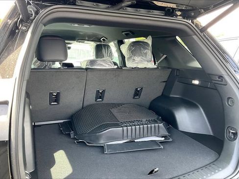 New 2027 Chevrolet Equinox RS w/ Safety and Technology Package FWD image 16
