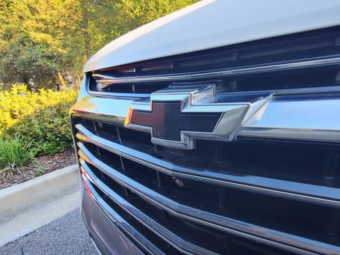 Used 2019 Chevrolet Blazer Premier w/ Sun and Wheels Package FWD image 4