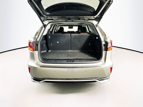 Used 2018 Lexus RX 350L w/ Premium Package image 32