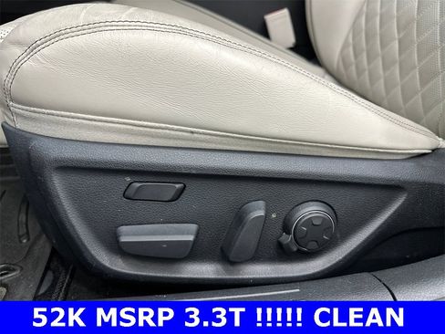 Used 2022 Genesis G70 3.3T image 10