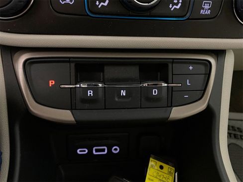 Used 2023 GMC Terrain Denali image 19