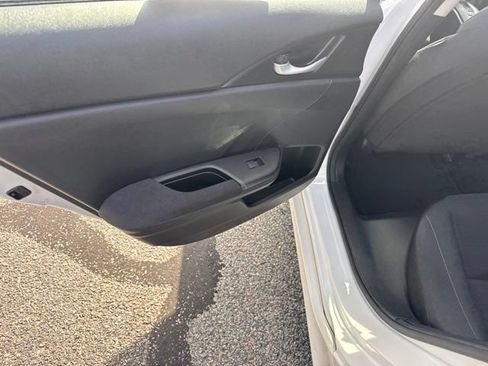 Used 2021 Honda Insight EX image 12