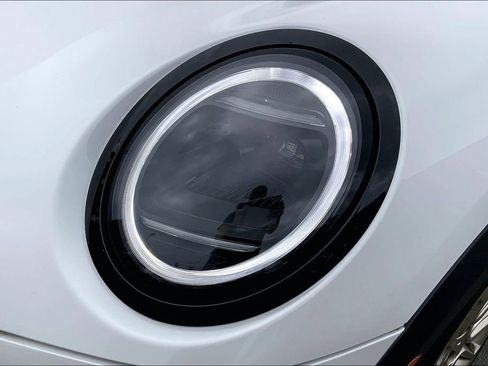 Certified 2025 MINI Cooper S image 30