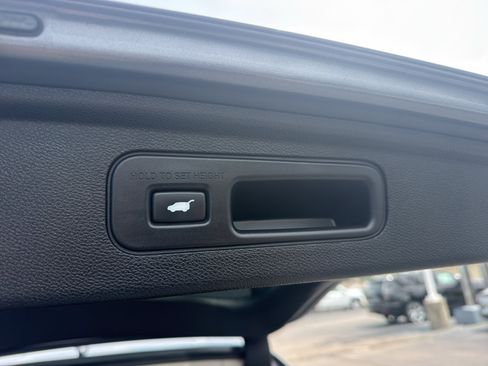 Used 2025 Honda Odyssey Elite image 15