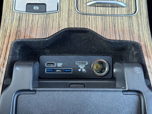 Used 2018 Land Rover Range Rover HSE image 39