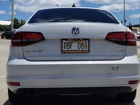 Used 2017 Volkswagen Jetta SE FWD image 8