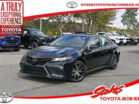 Certified 2024 Toyota Camry SE image 1